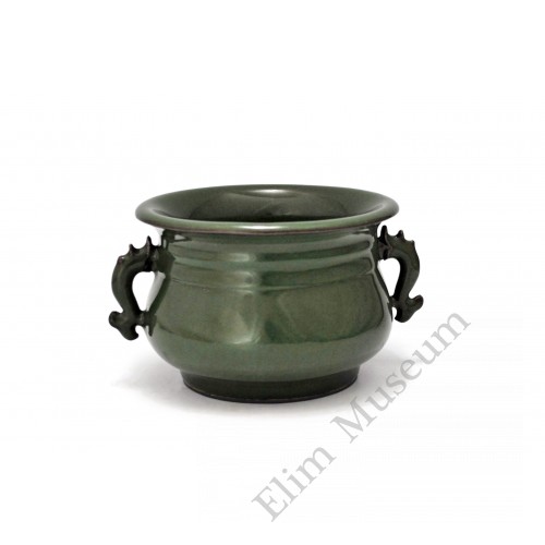 1575 An olive green Guan-ware incenser